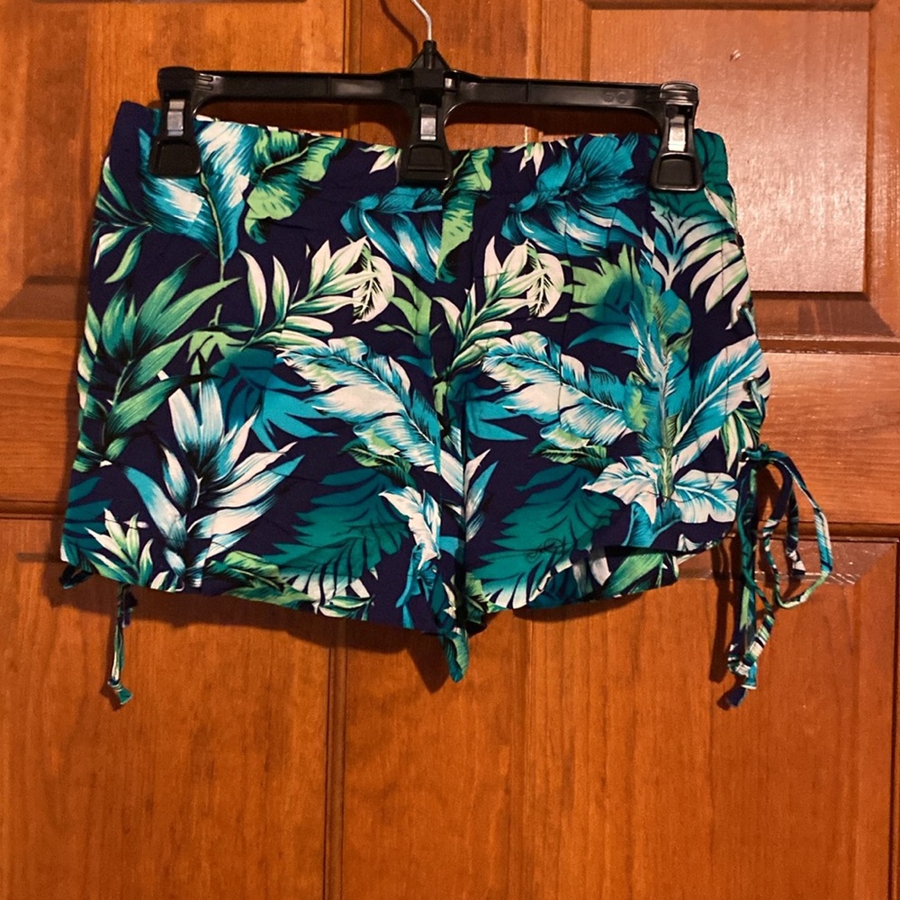 Derek Heart Tropical Tank Top & Shorts Set - Picture 7 of 10